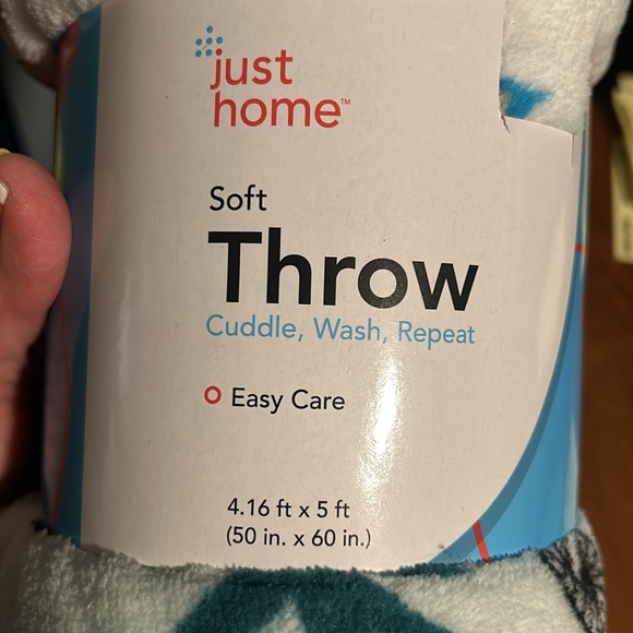 NWT Just Home Soft Throw Blanket - Picture 4 of 4